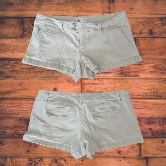 American Eagle Outfitters Pants - American eagle khaki shorts